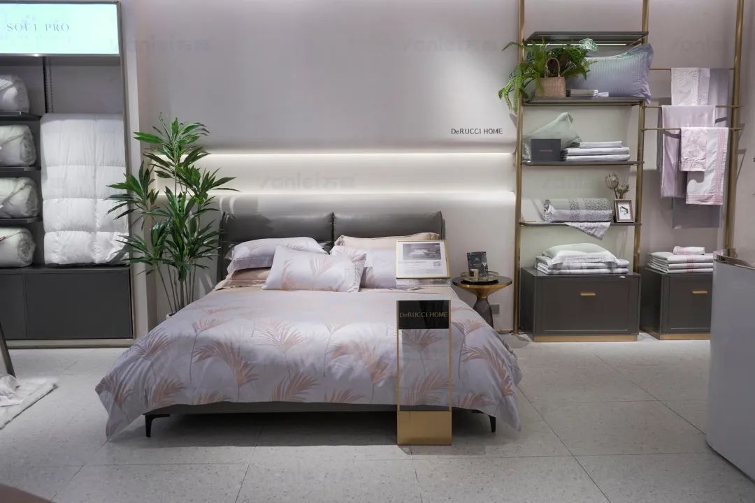 萬磊案例賞析 | 金屬遇上絲絨，尋覓絲質(zhì)般舒適生活