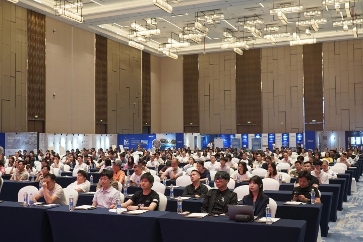 一場(chǎng)發(fā)布會(huì)，一場(chǎng)千人狂歡嘉年華 | 2025萬磊廣佛千人行完滿成功