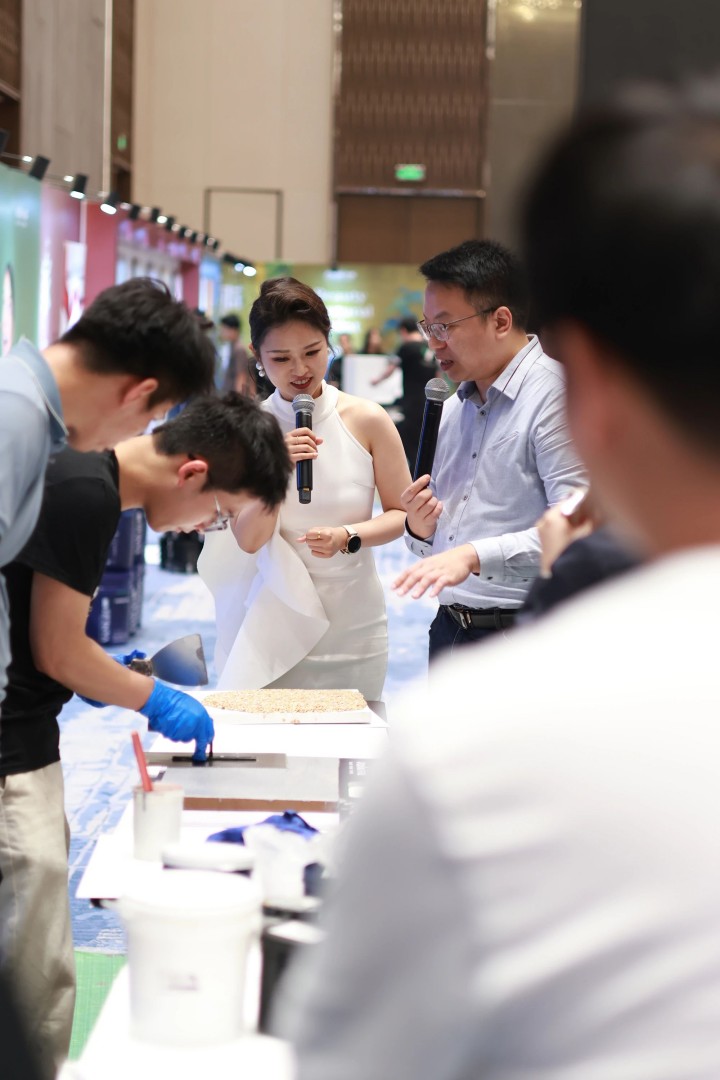 一場(chǎng)發(fā)布會(huì)，一場(chǎng)千人狂歡嘉年華 | 2025萬磊廣佛千人行完滿成功