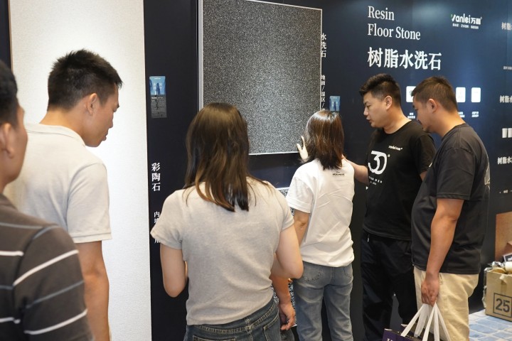 一場(chǎng)發(fā)布會(huì)，一場(chǎng)千人狂歡嘉年華 | 2025萬磊廣佛千人行完滿成功