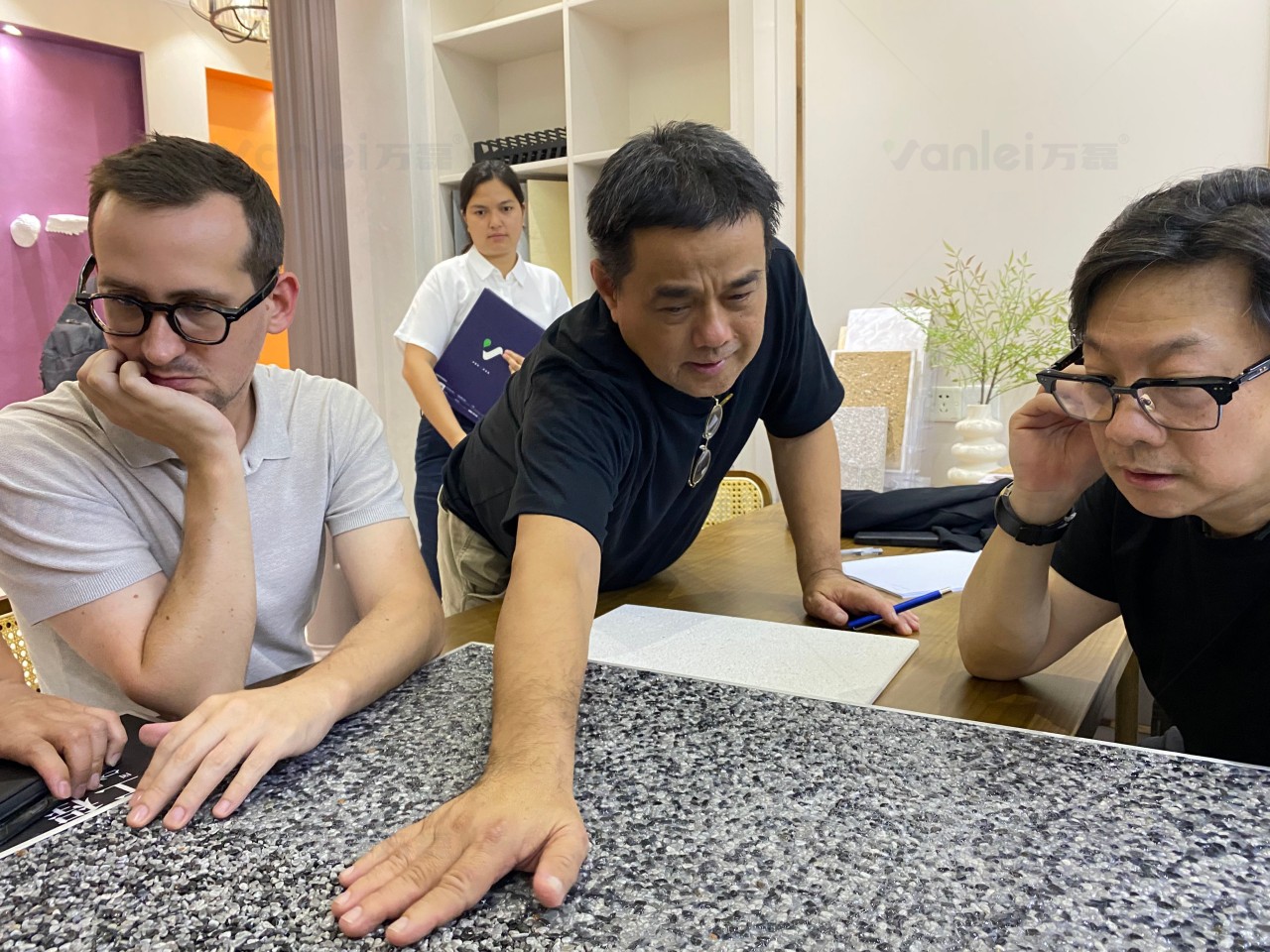 一個島，9位數的酒店項目，萬磊如何順利落地？